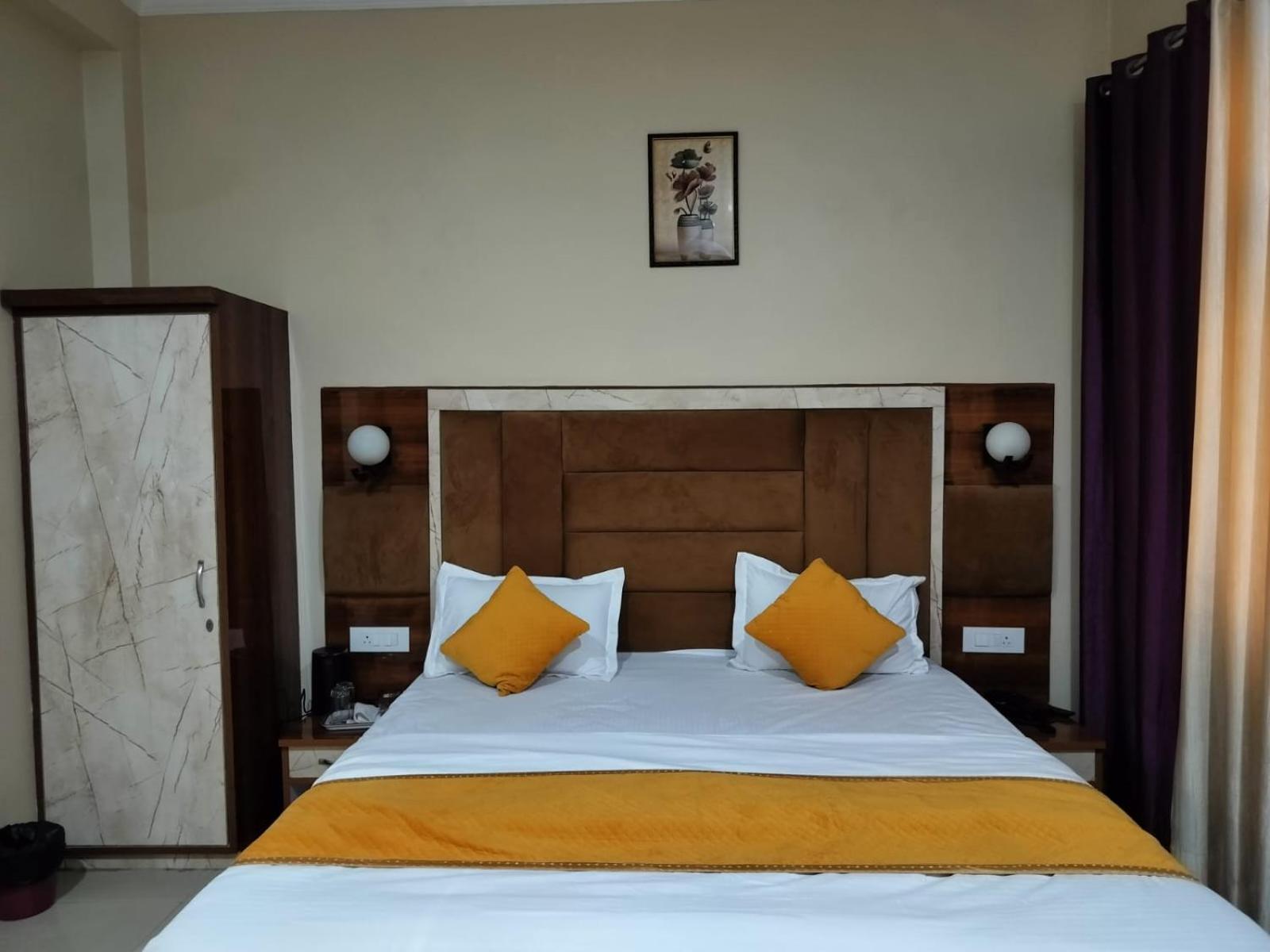 The Five Dimension Apartment Agra  Exterior photo