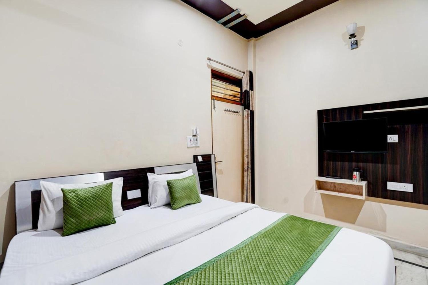 The Five Dimension Apartment Agra  Exterior photo