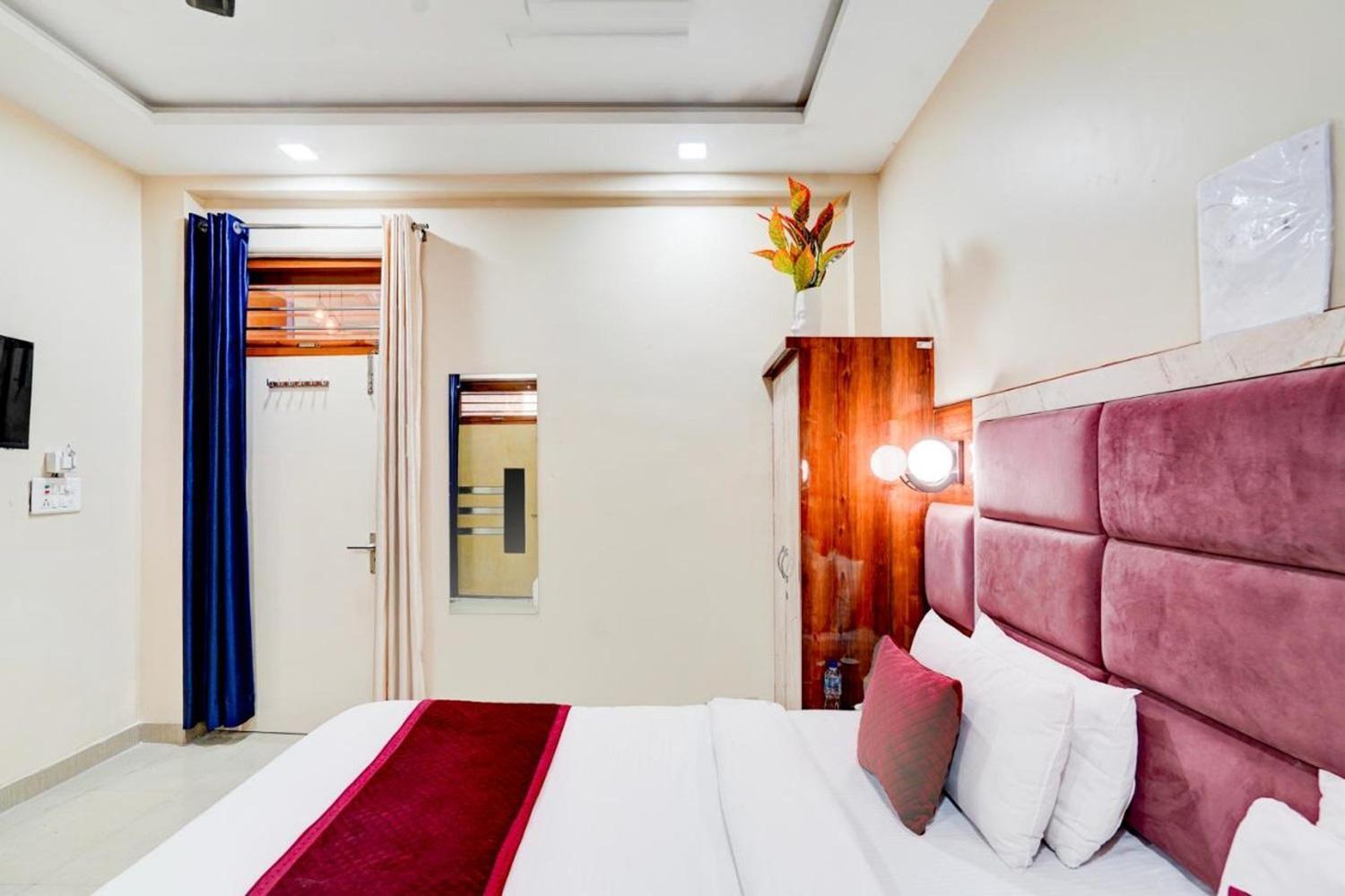 The Five Dimension Apartment Agra  Exterior photo